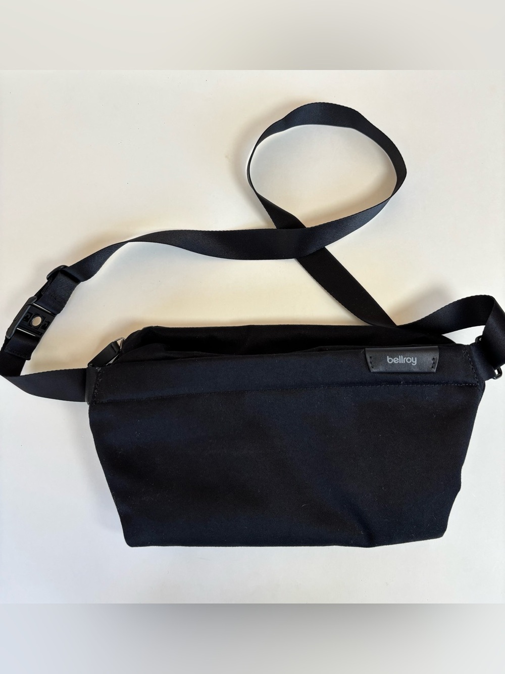 Bellroy Black Sling Crossbody Bag Everyday Travel Tech Organizer